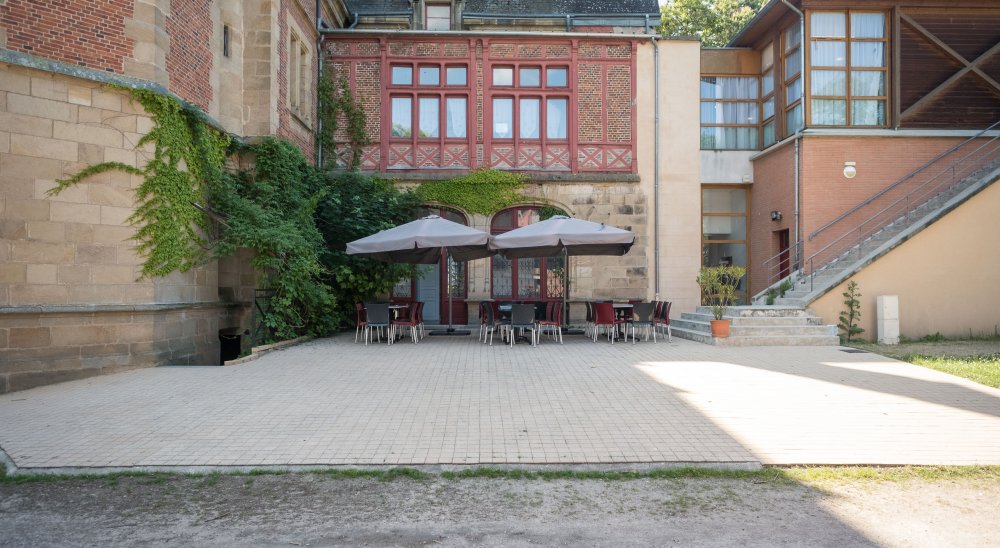 slideshow image