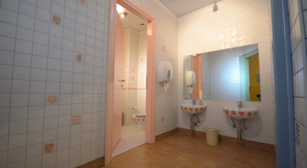 slideshow image